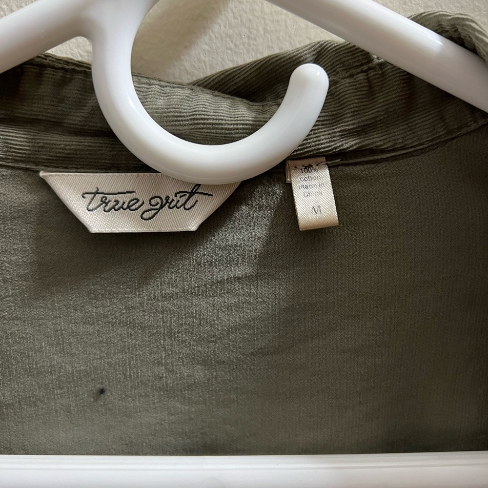 Button up - Picture 2 of 2